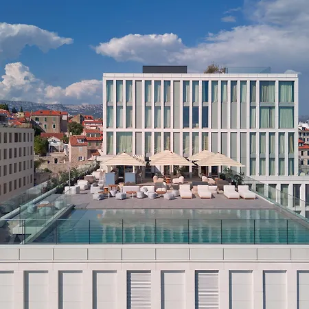 Hotel Ambasador-2